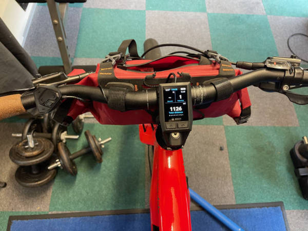 The new color Bosch Kiox display mounted on the stem.